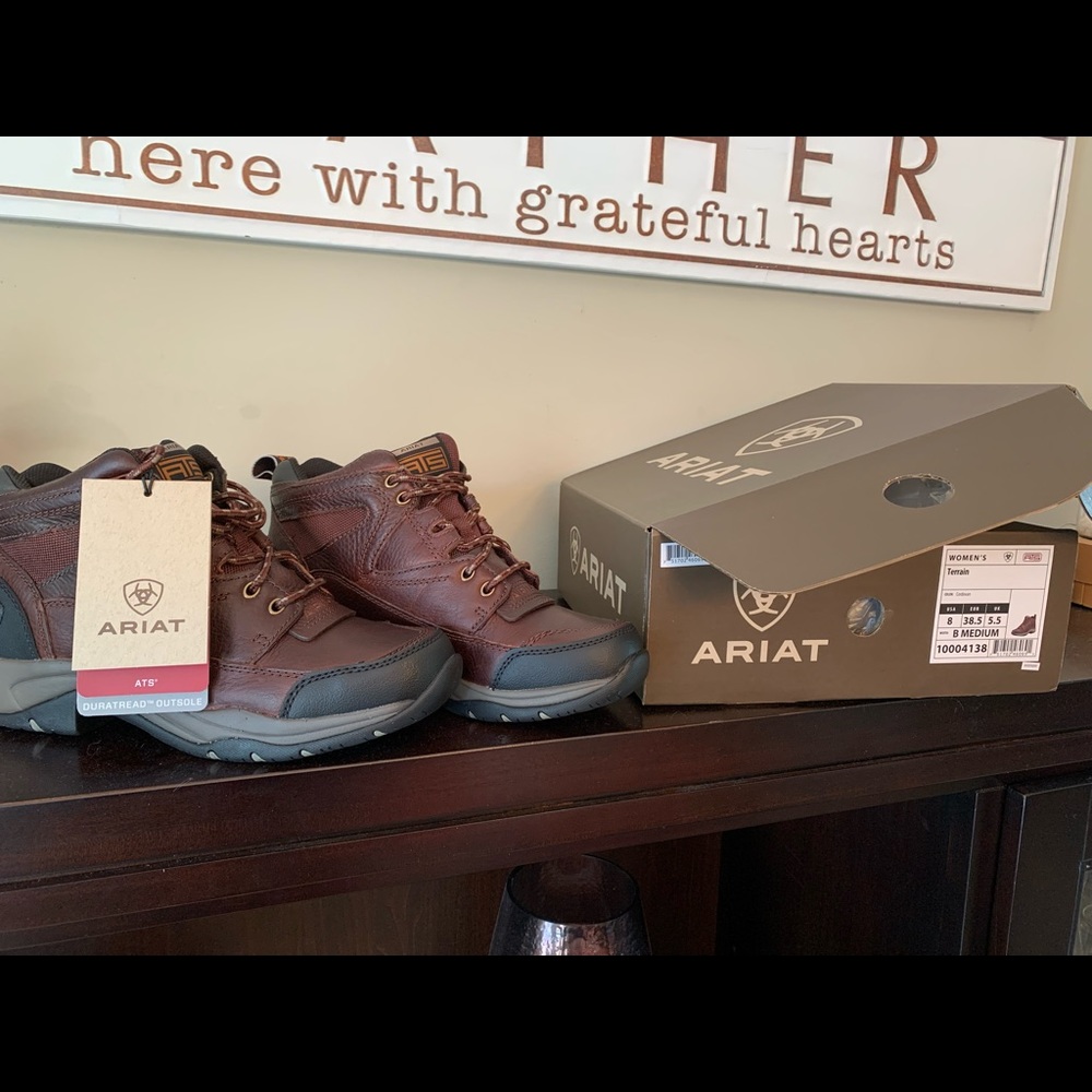 Women’s size 8 Ariat work boots New with Tags